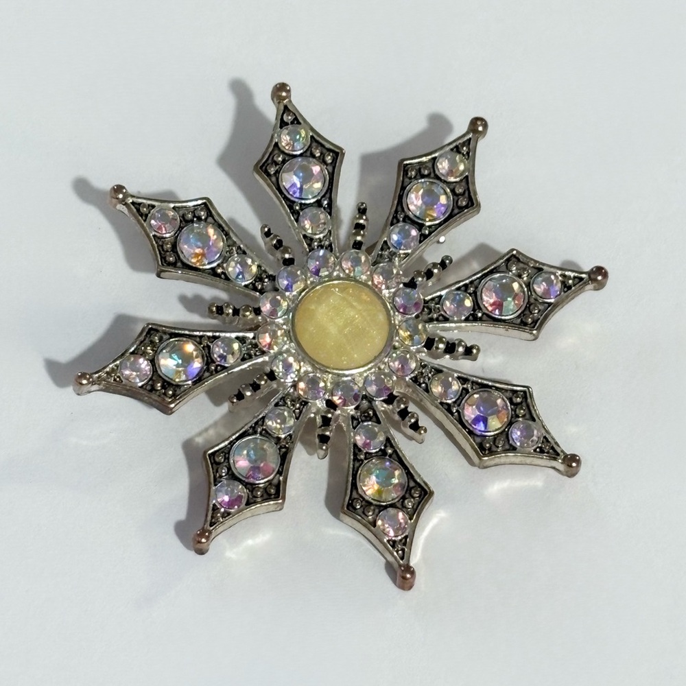 Vintage KC Kenneth Cole Retired 8 Pointed Aurora Borealis Star Brooch
